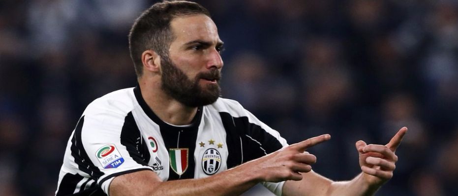 Higuain adını tarihe yazdırdı