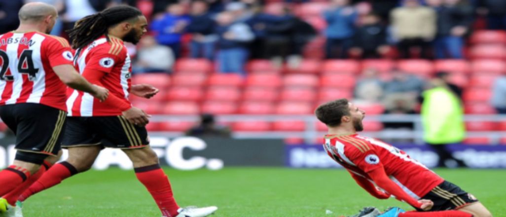 Sunderland son dakikalarda puanı kaptı