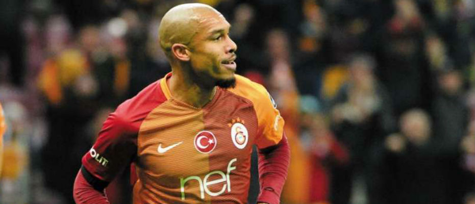 Tudor Nigel de Jong'un biletini kesti