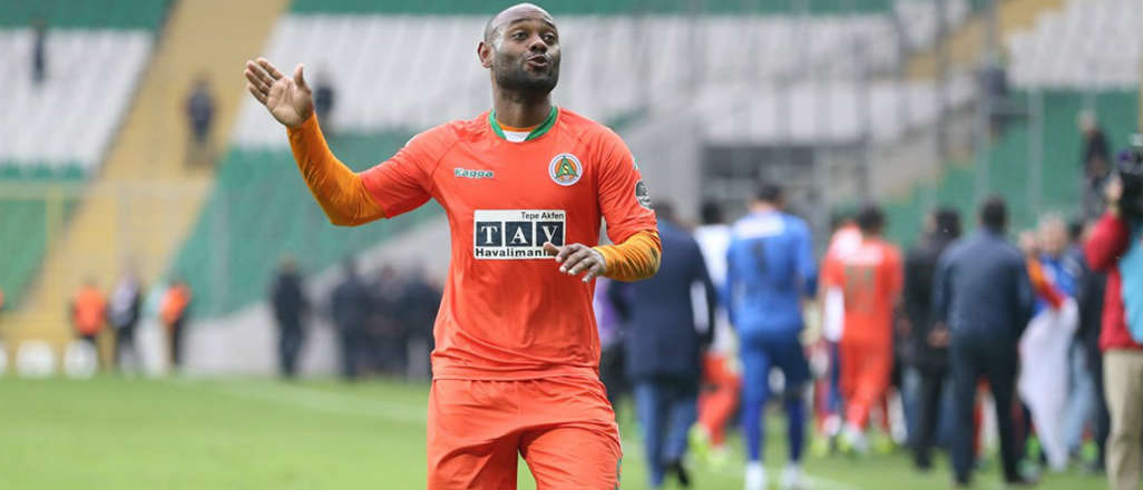 Süper Lig'de krallık yarışı kızıştı