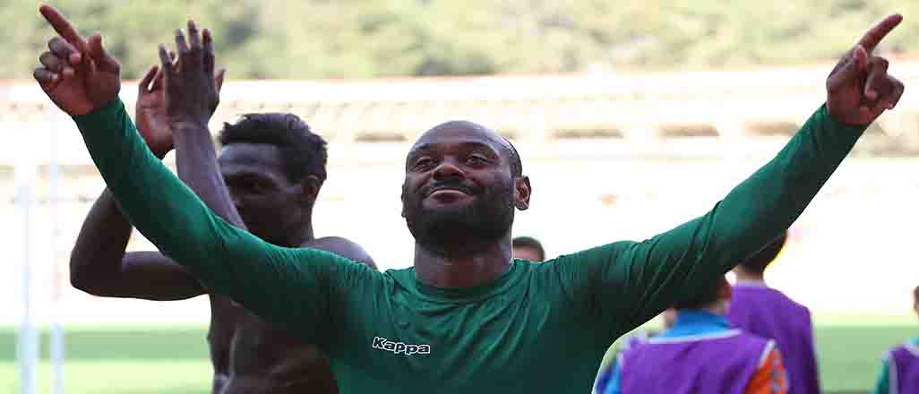 Alanyaspor'u Vagner Love taşıyor