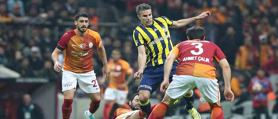 Van Persie: Kalmak istiyorum