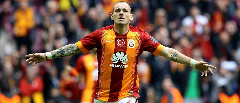 Dev derbide gözler Wesley Sneijder'de