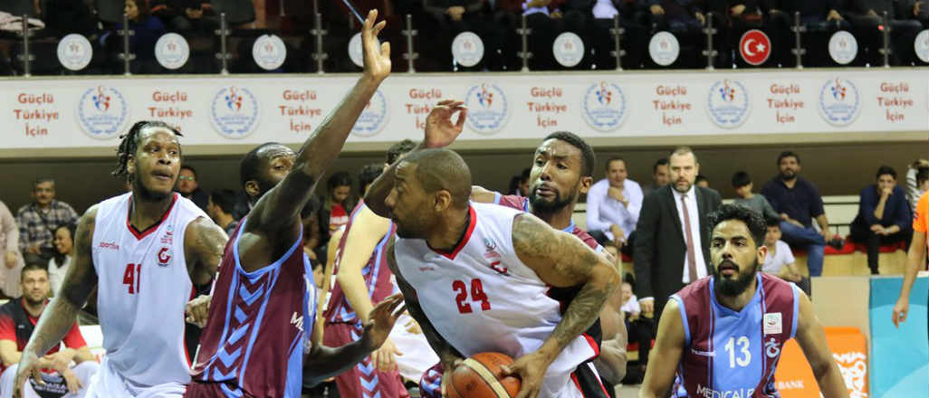 Gaziantep Trabzonspor'u farklı geçti