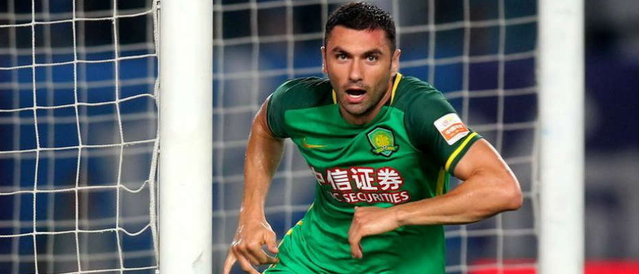 Burak Yılmaz Beijing Guoan'a 3 puanı getirdi