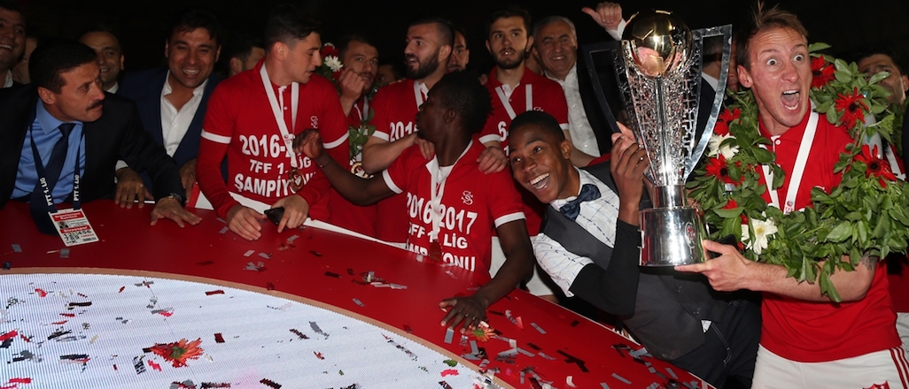 Sivasspor şampiyonluk kupasını aldı