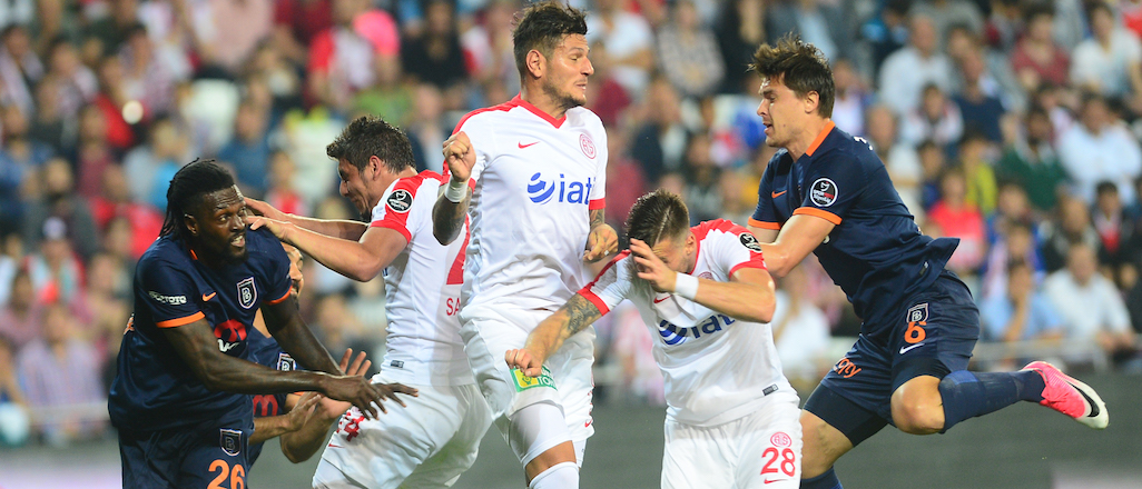 Antalyaspor iki yıldızın peşinde