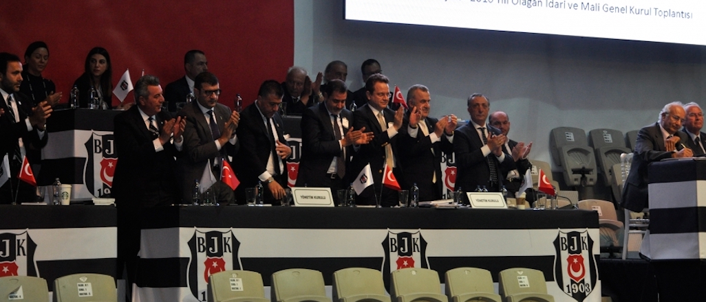 Beşiktaş yönetimi ibra edildi