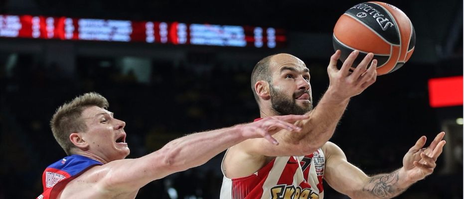 Spanoulis Olympiakos'u finale taşıdı