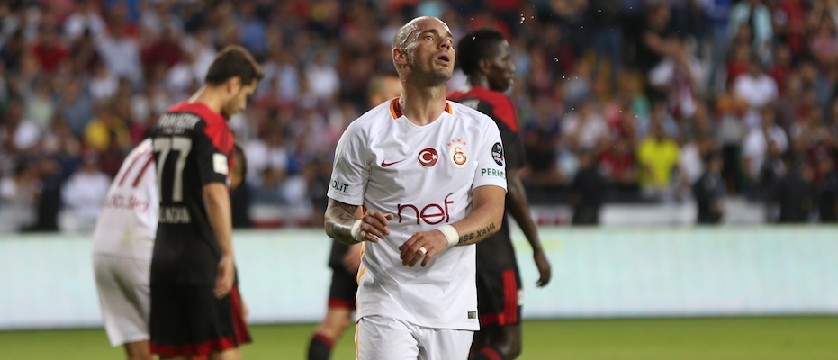 Sneijder'den Galatasaray'a hayat öpücüğü