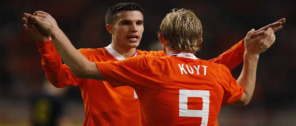 Kuyt'tan van Persie'ye çağrı