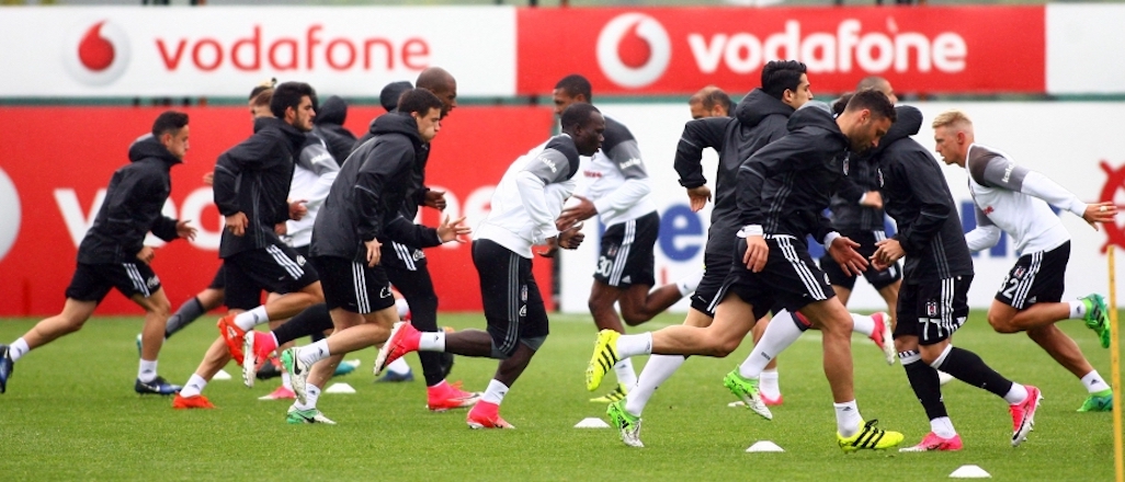 Beşiktaş dünyaya kapanıyor