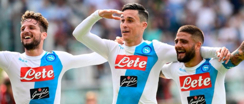 Napoli deplasmanda farka gitti