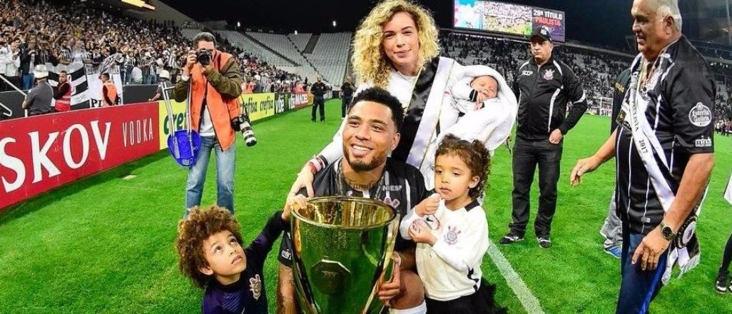 Colin Kazım'lı Corinthias şampiyon
