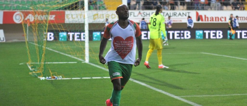 Alanya'ya Vagner Love yeter