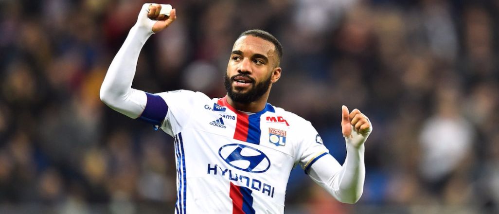 Lacazette, Atletico Madrid yolcusu
