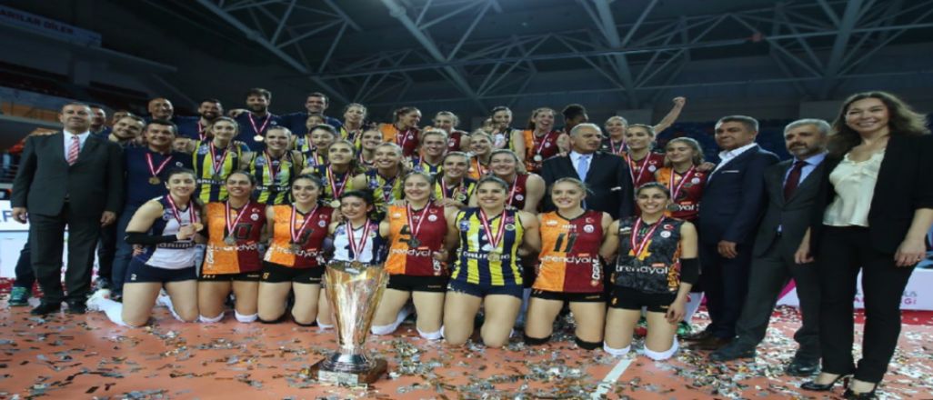 Akif Üstündağ: Özlediğimiz bir tablo