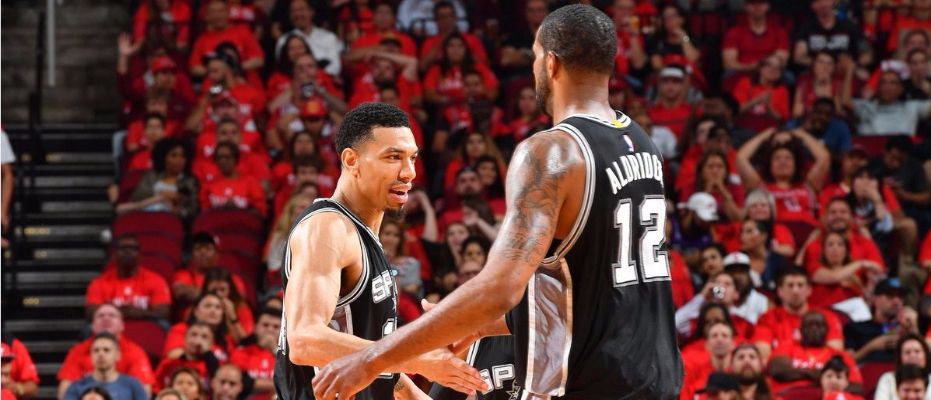 Spurs Rockets'ı nakavt etti