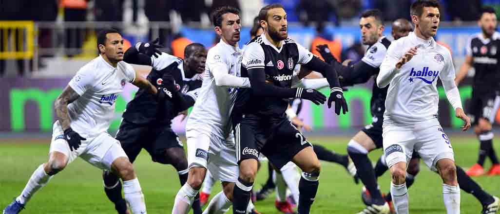 Lider Beşiktaş'ın rakibi Kasımpaşa